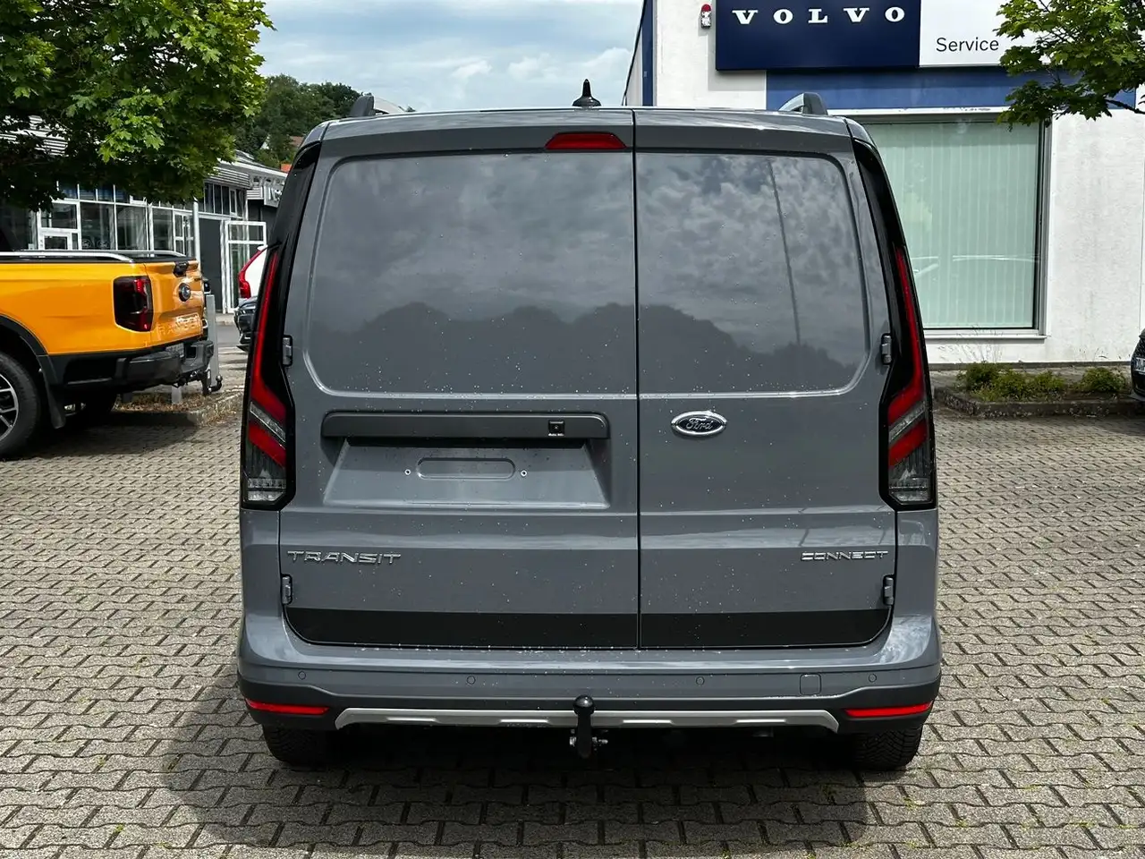 Ford Transit 8