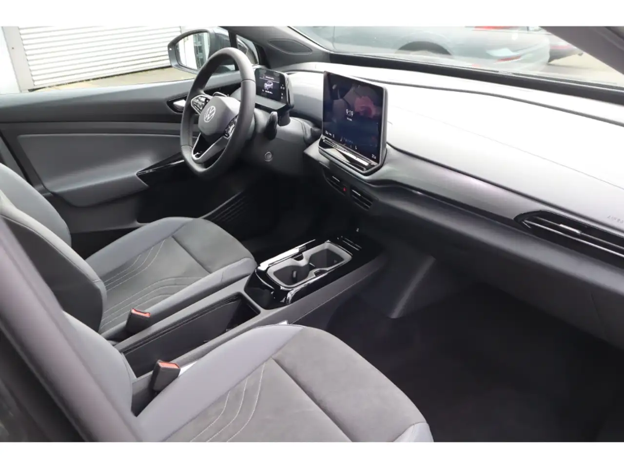 Volkswagen ID.4 10