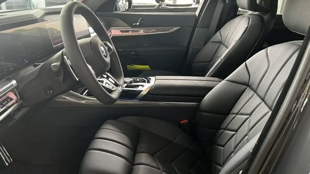 BMW 740 5