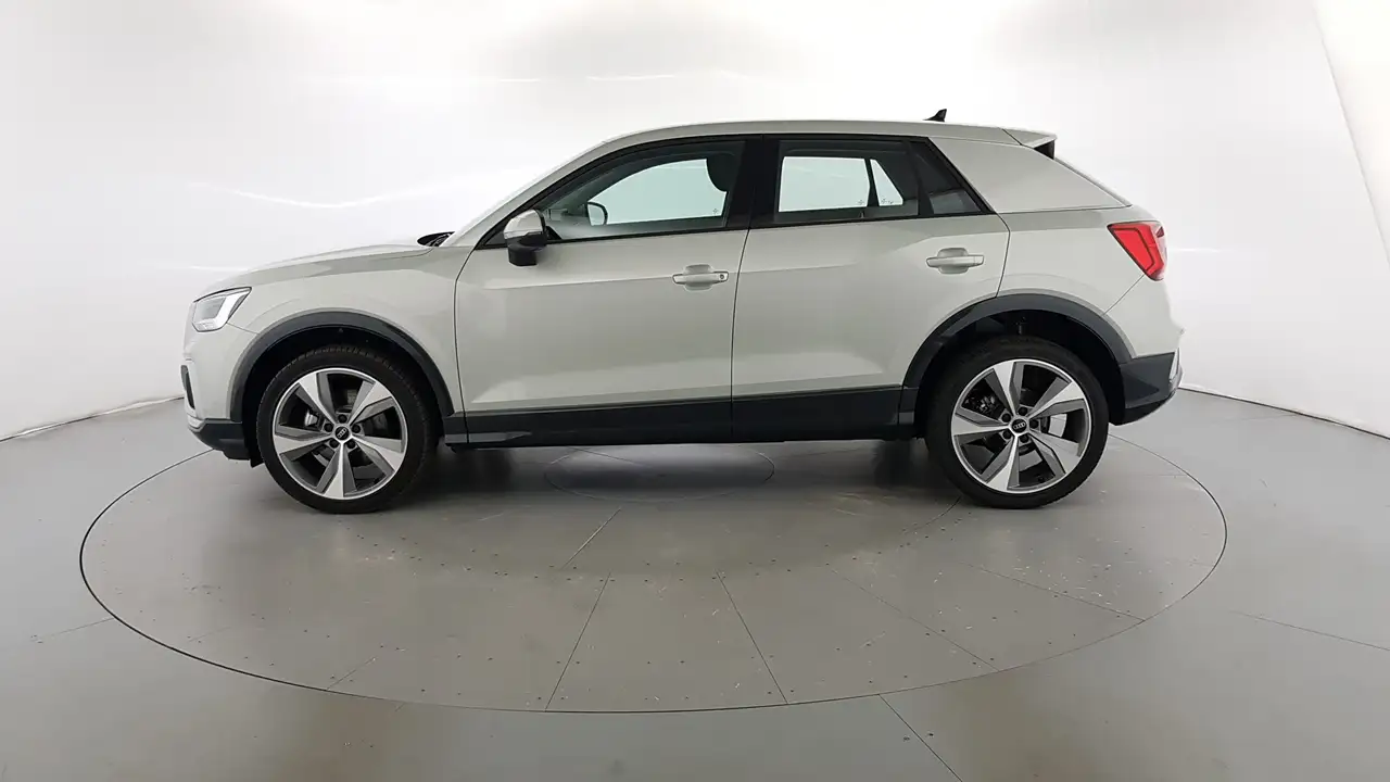 Audi Q2 30 3