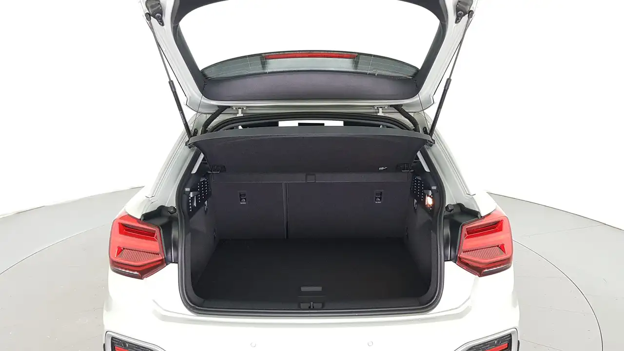 Audi Q2 30 10