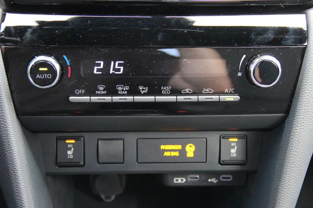 Toyota Yaris 13