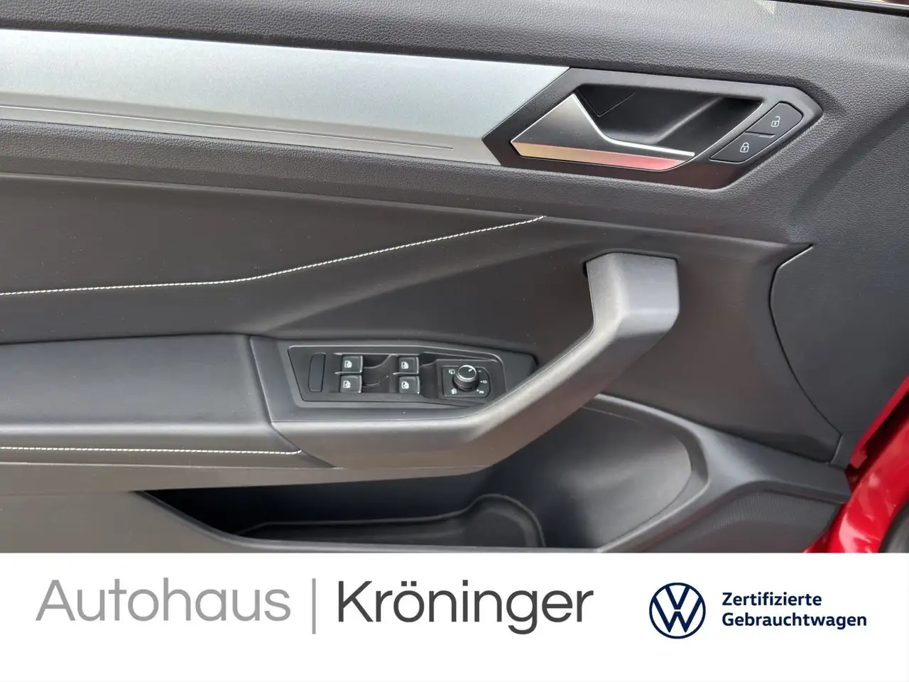 Volkswagen T-Roc 8
