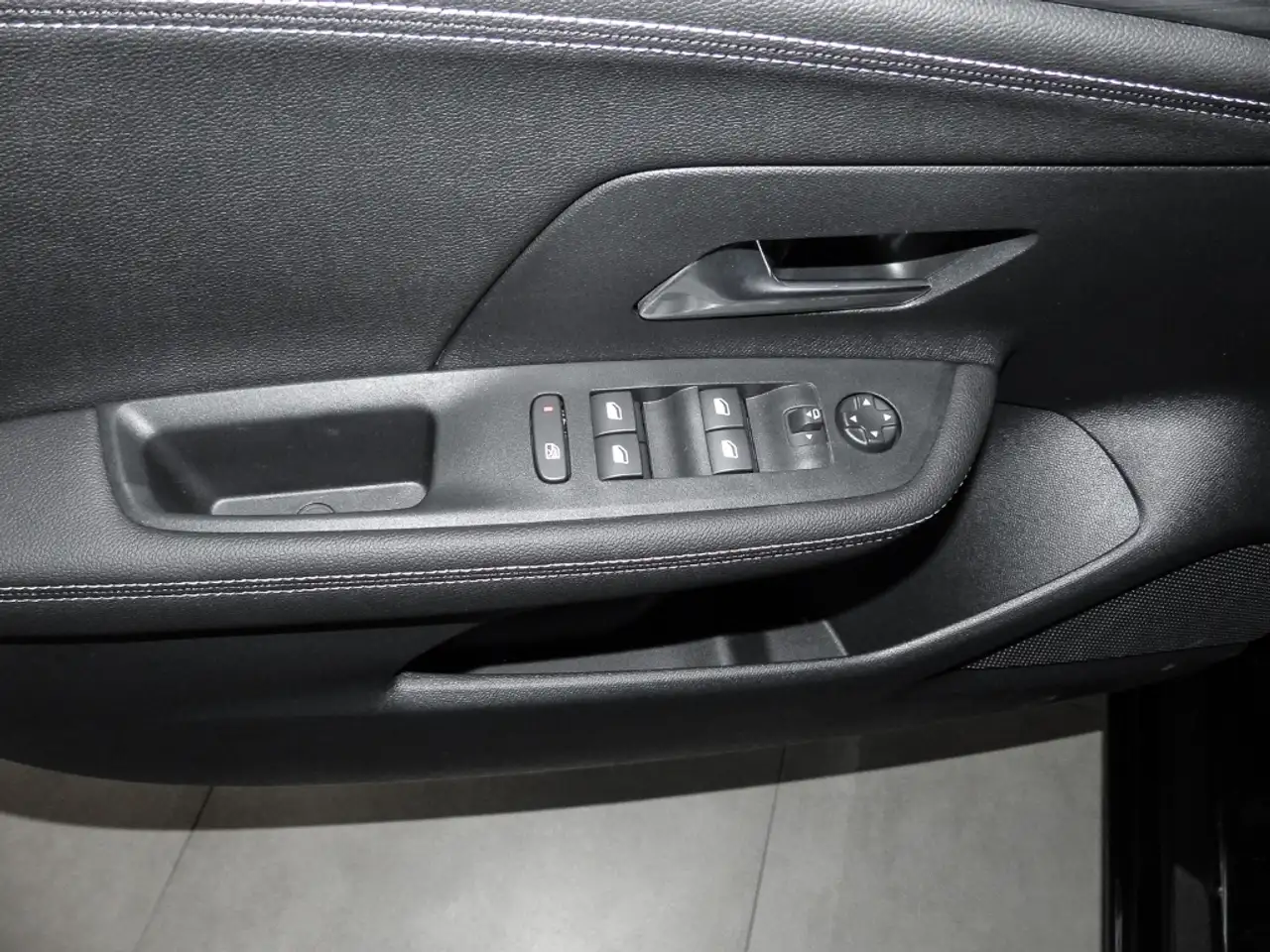 Opel Mokka-E 8