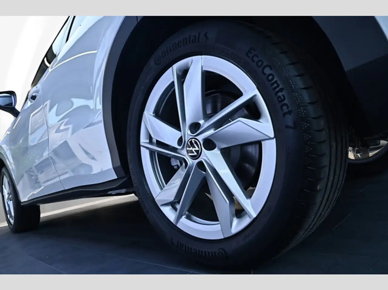 Volkswagen T-Roc 5