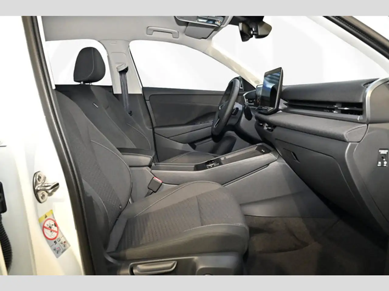 Volkswagen T-Roc 6