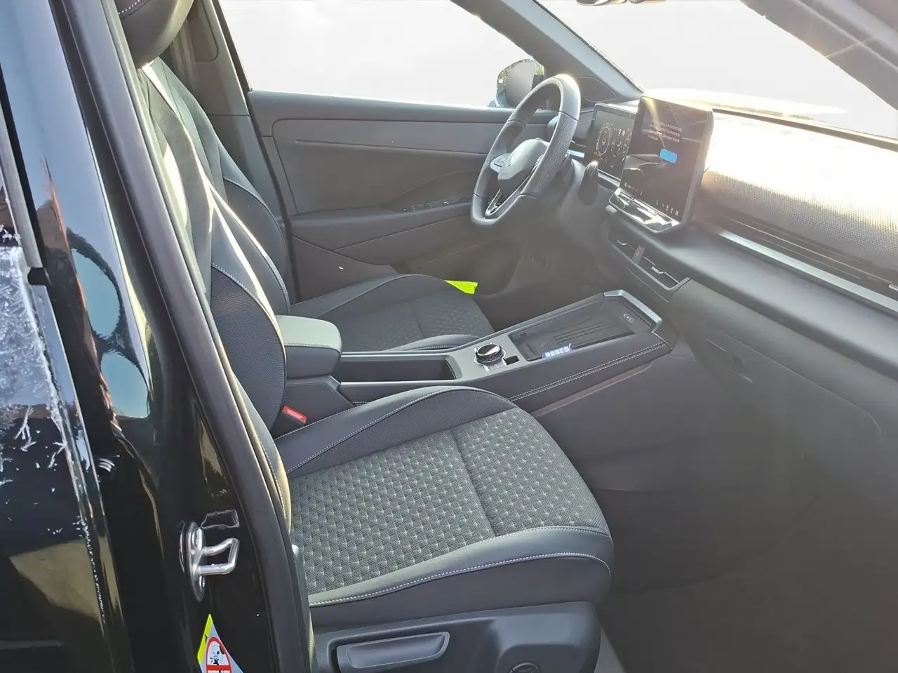 Volkswagen T-Roc 10