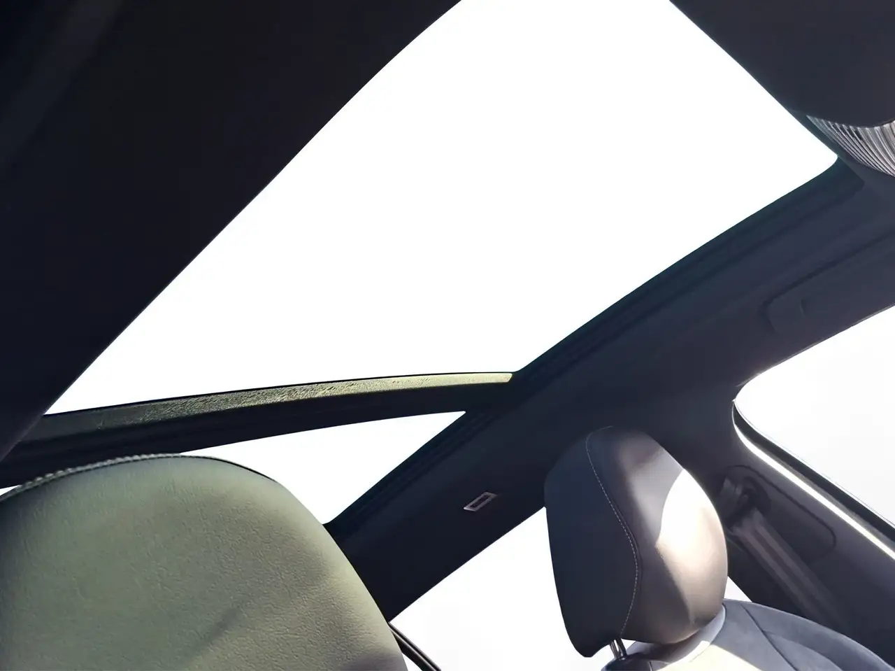 Volkswagen T-Roc 11