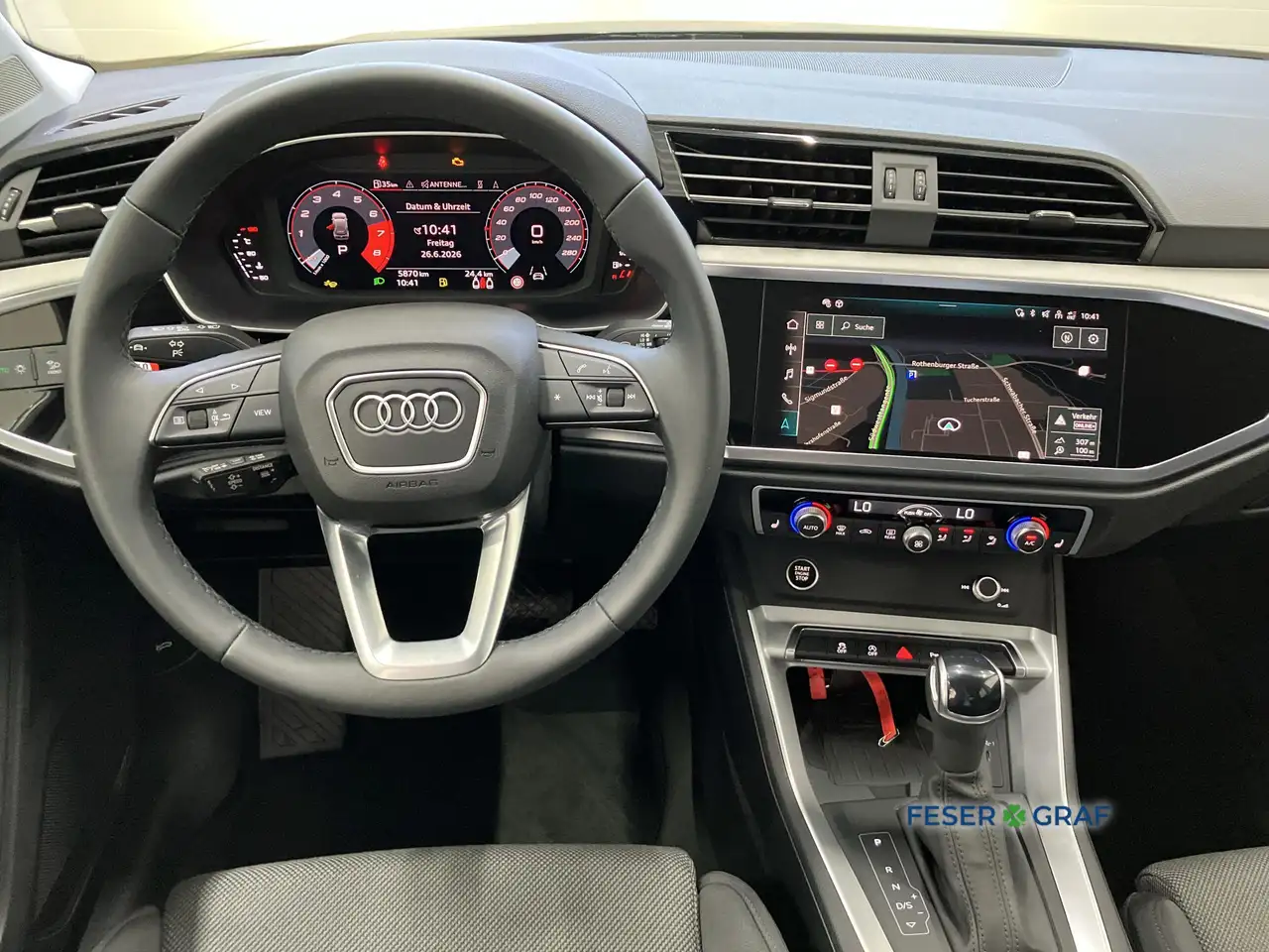 Audi Q3 9