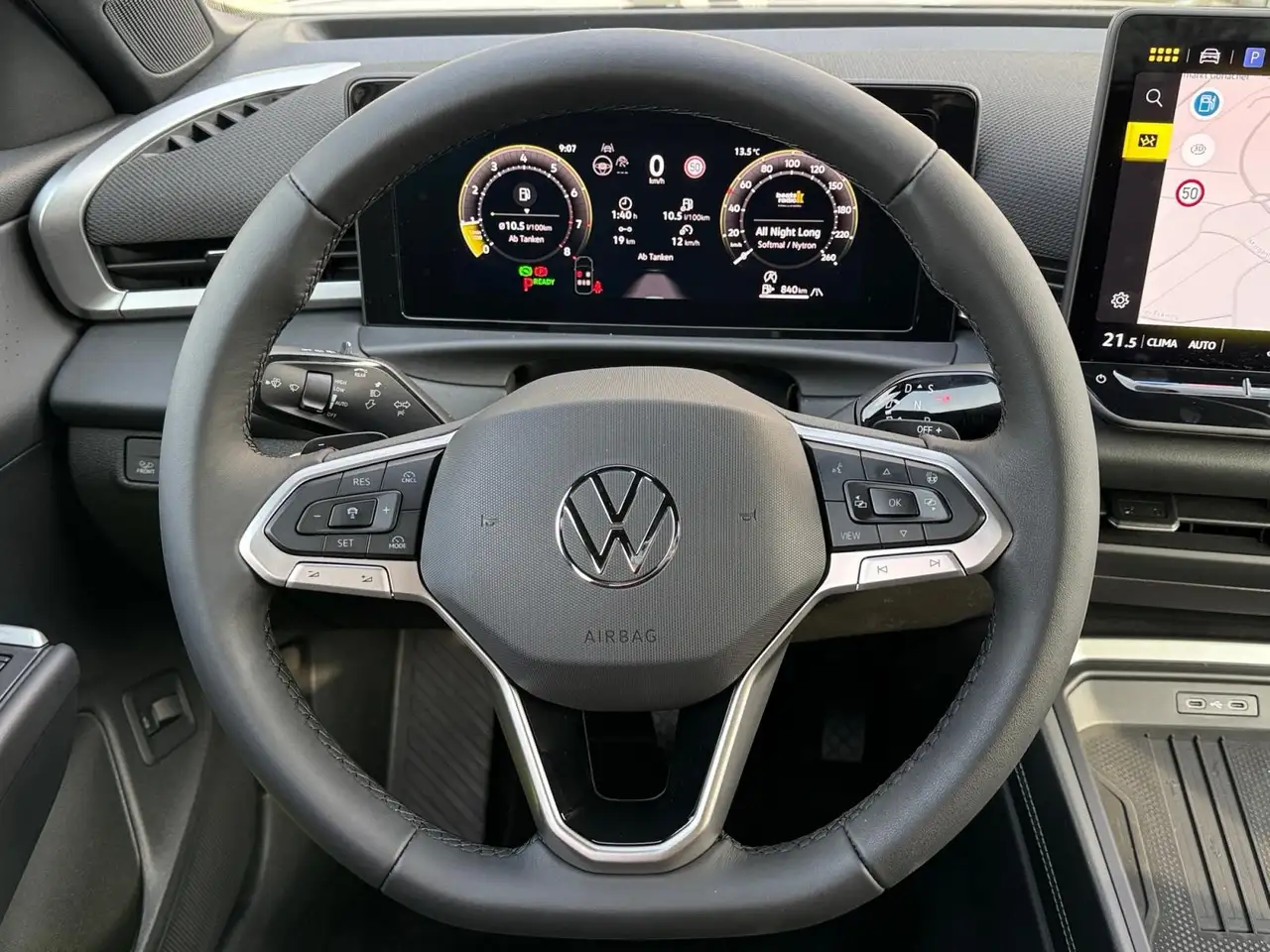 Volkswagen T-Roc 13