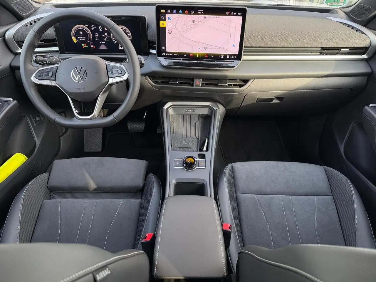 Volkswagen T-Roc 14