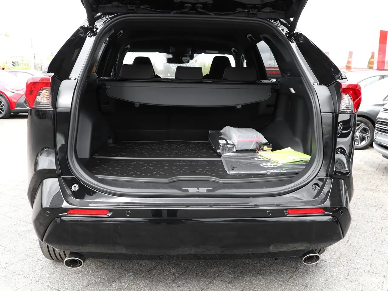 Toyota RAV4 13