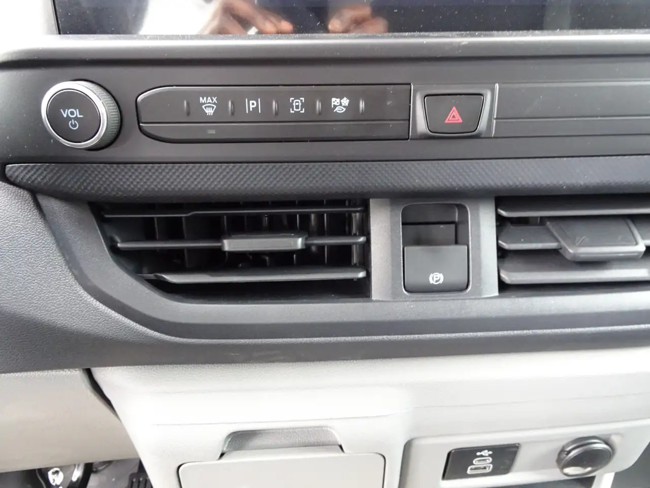 Ford Transit 11