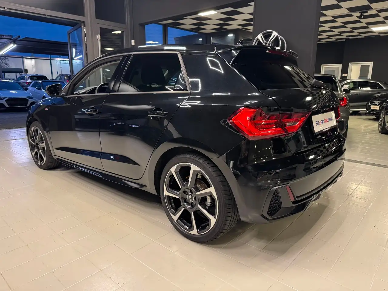 Audi A1 5