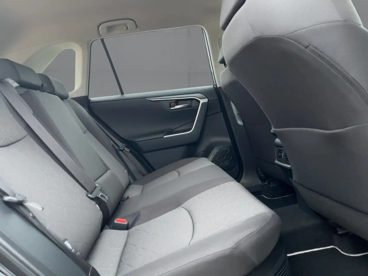 Toyota RAV4 12