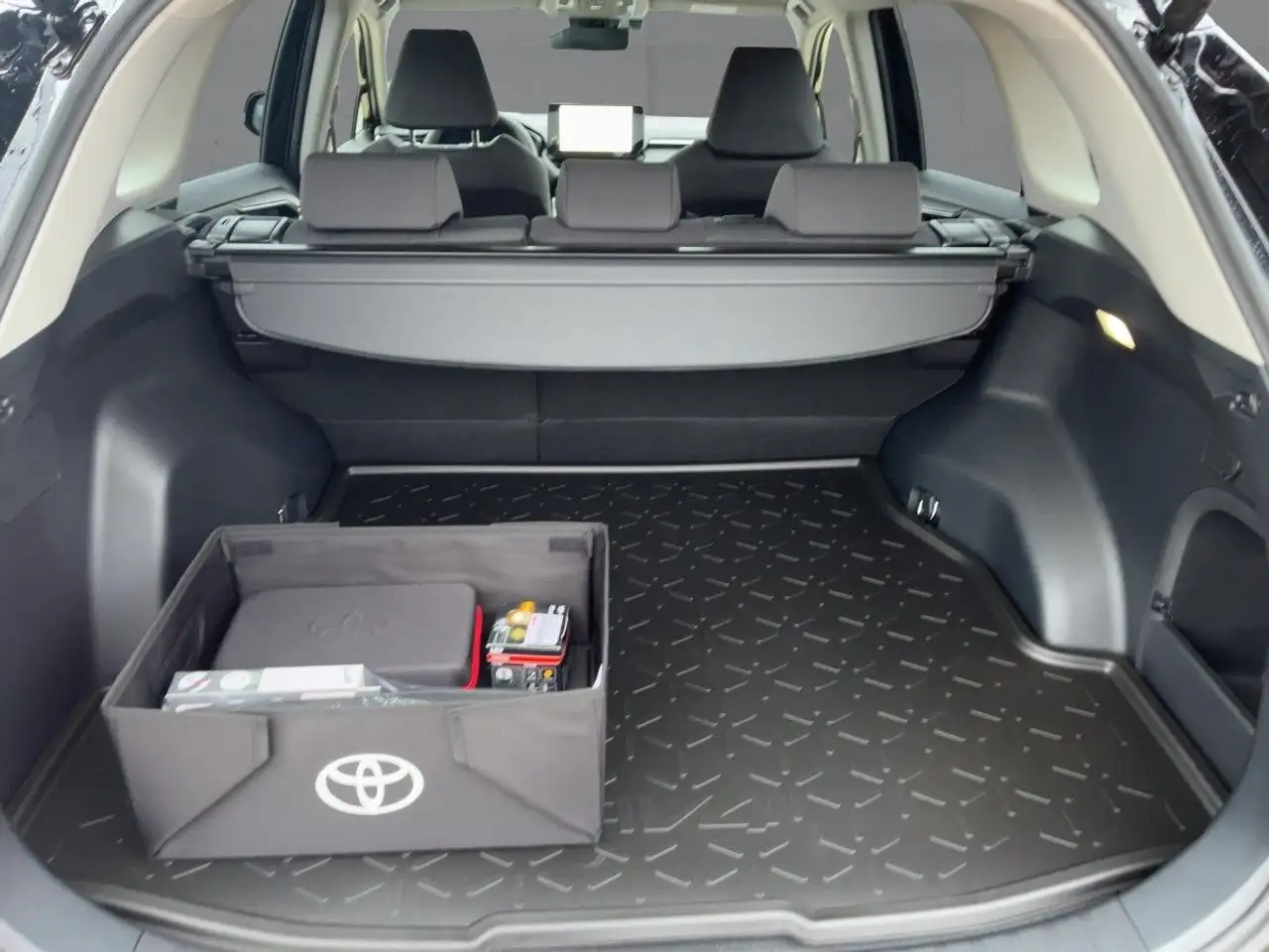 Toyota RAV4 13