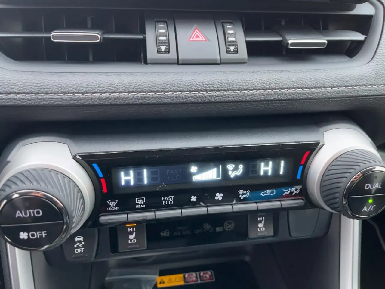 Toyota RAV4 16