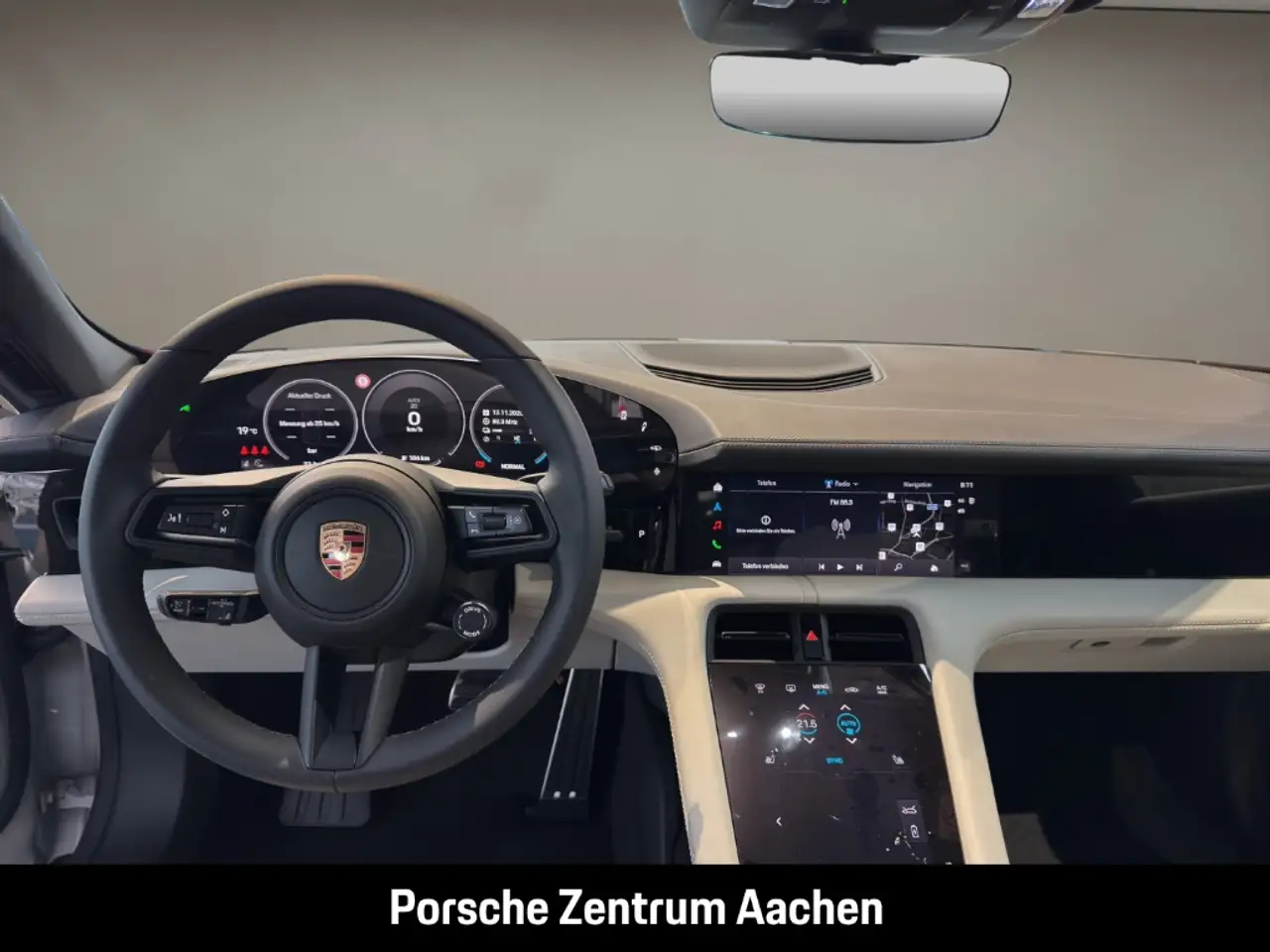 Porsche Taycan 4
