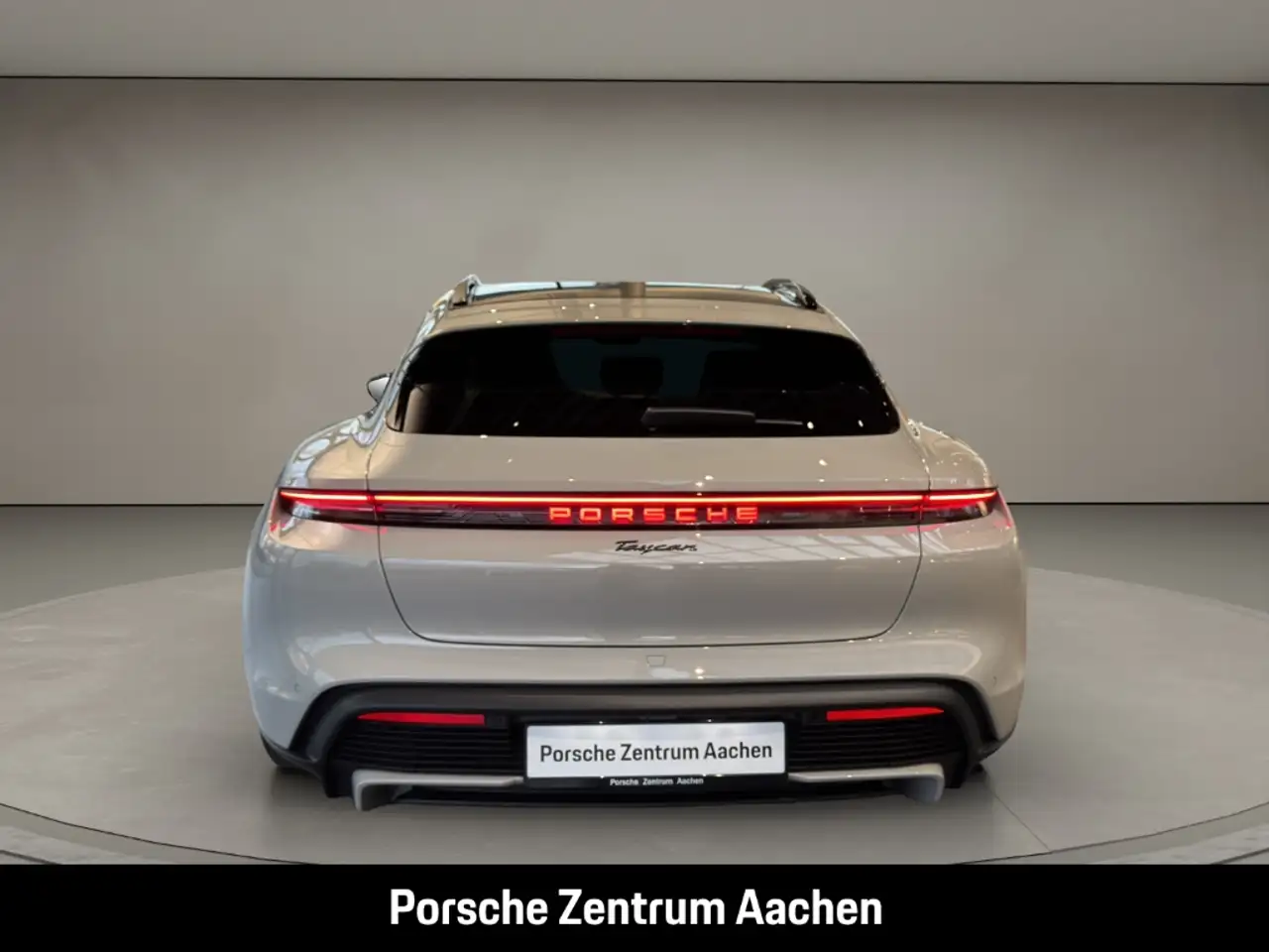 Porsche Taycan 8