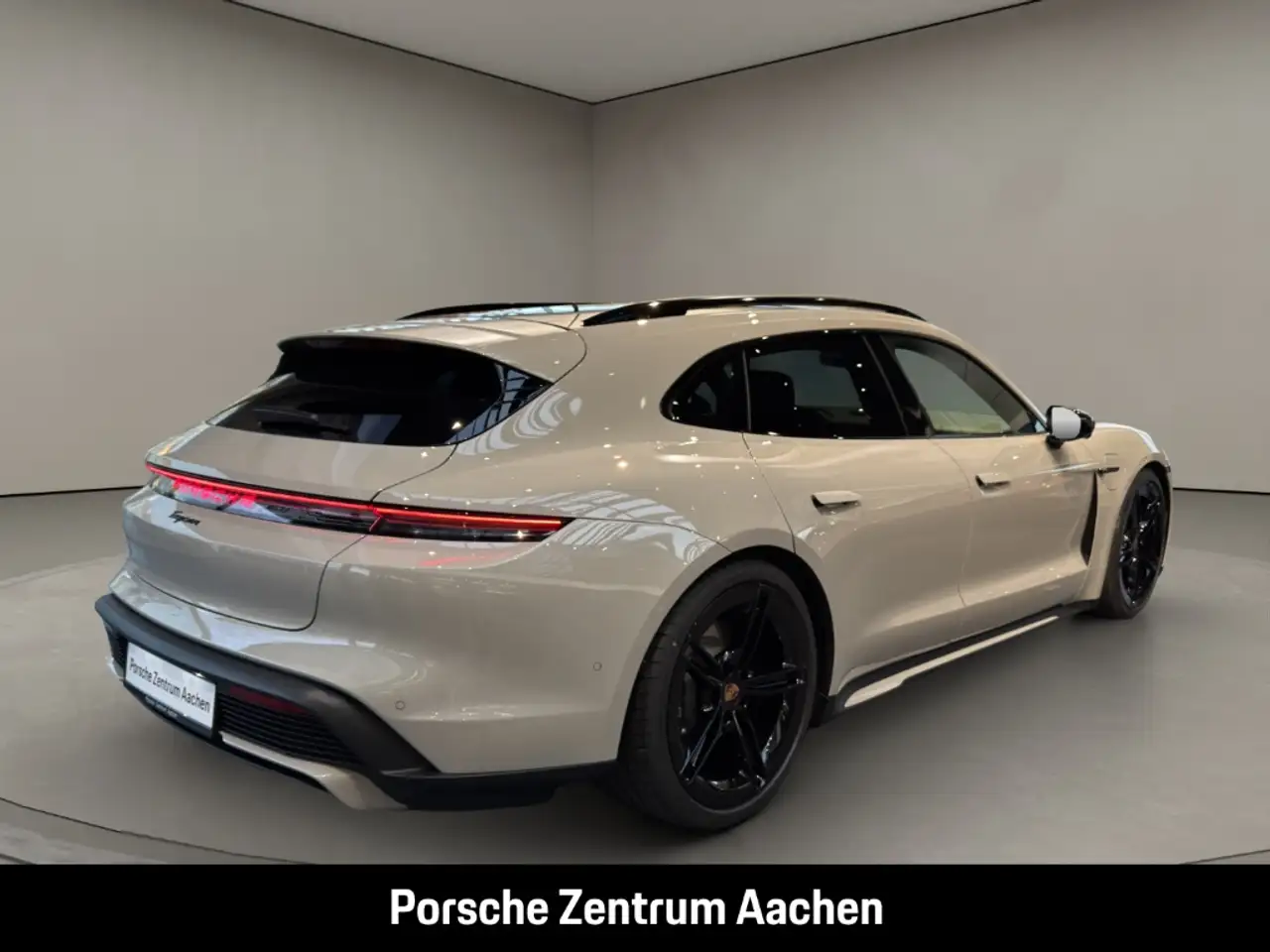 Porsche Taycan 9
