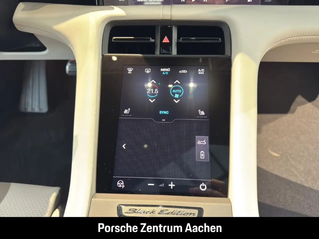 Porsche Taycan 16