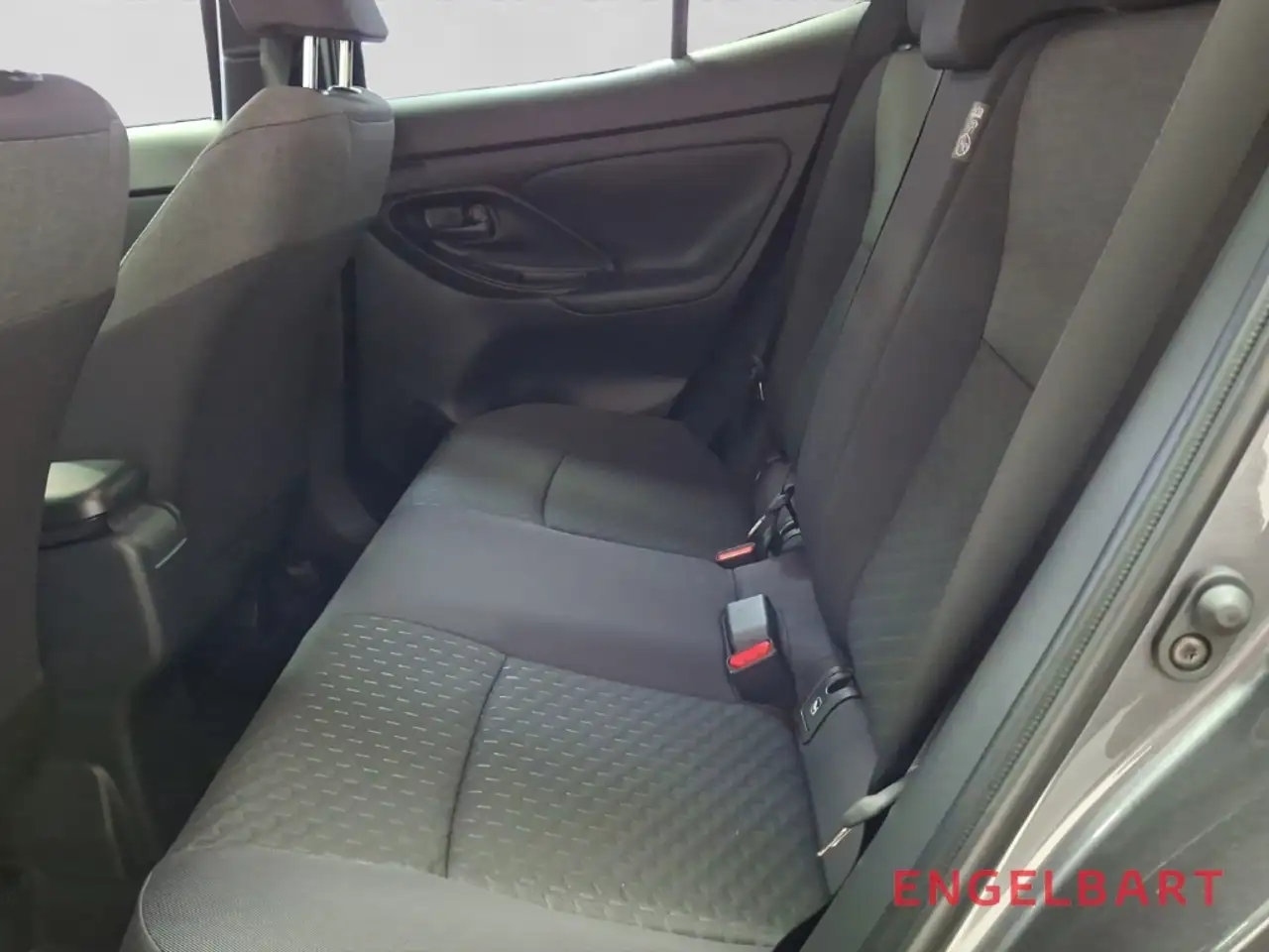 Toyota Yaris 12