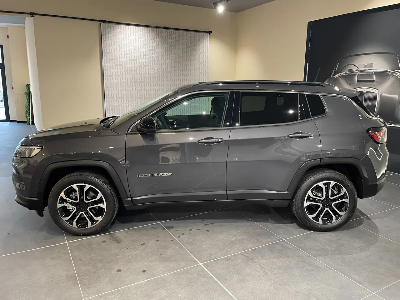 Jeep Compass 4