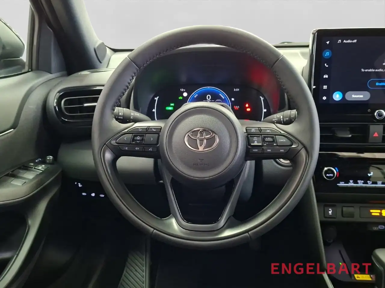 Toyota Yaris 8