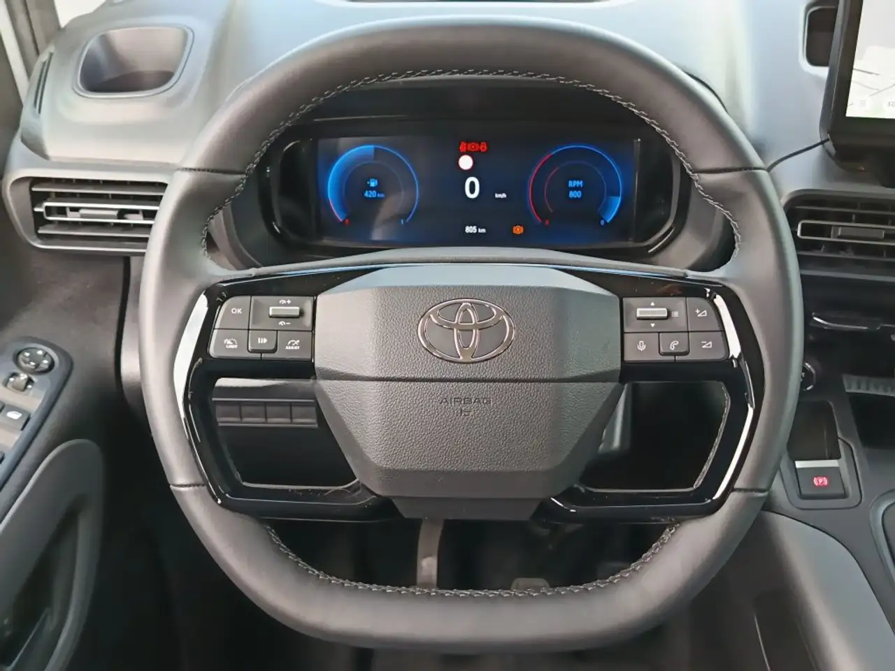Toyota Proace 11