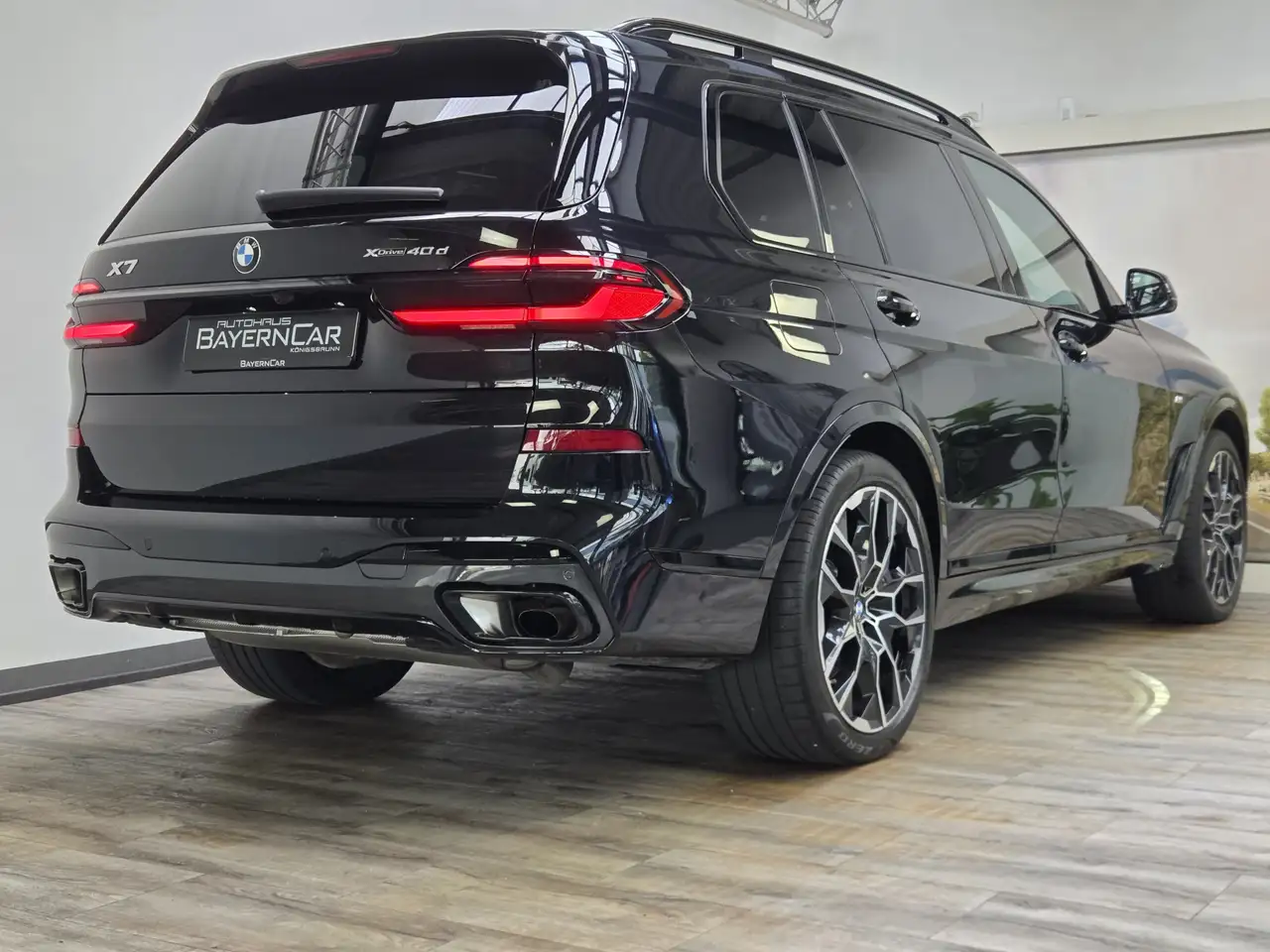BMW X7 6