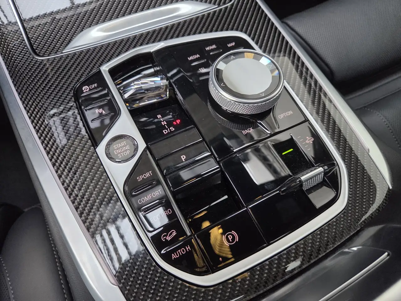 BMW X7 11