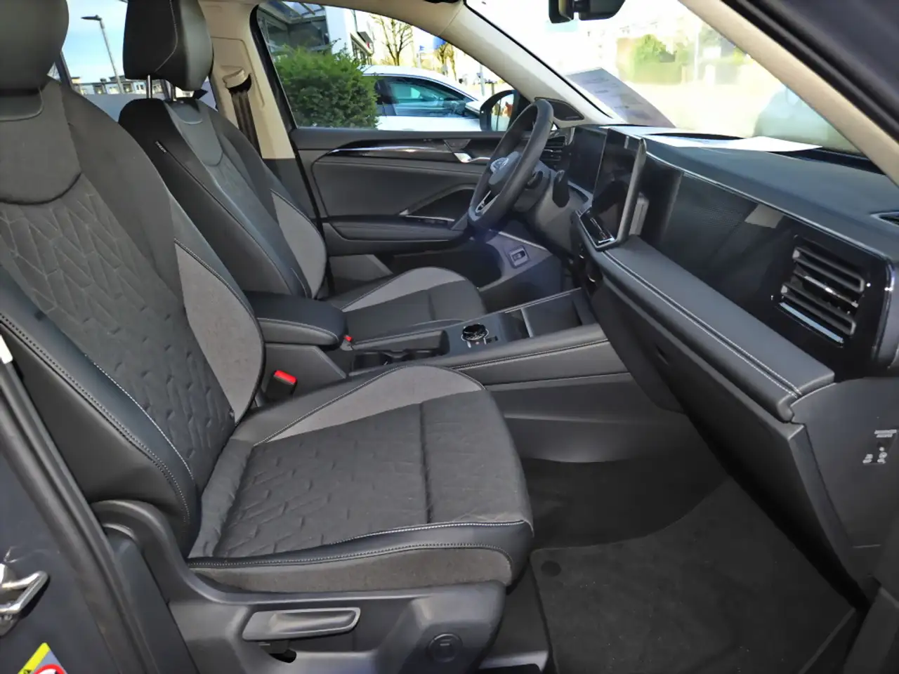 Volkswagen Tiguan 8