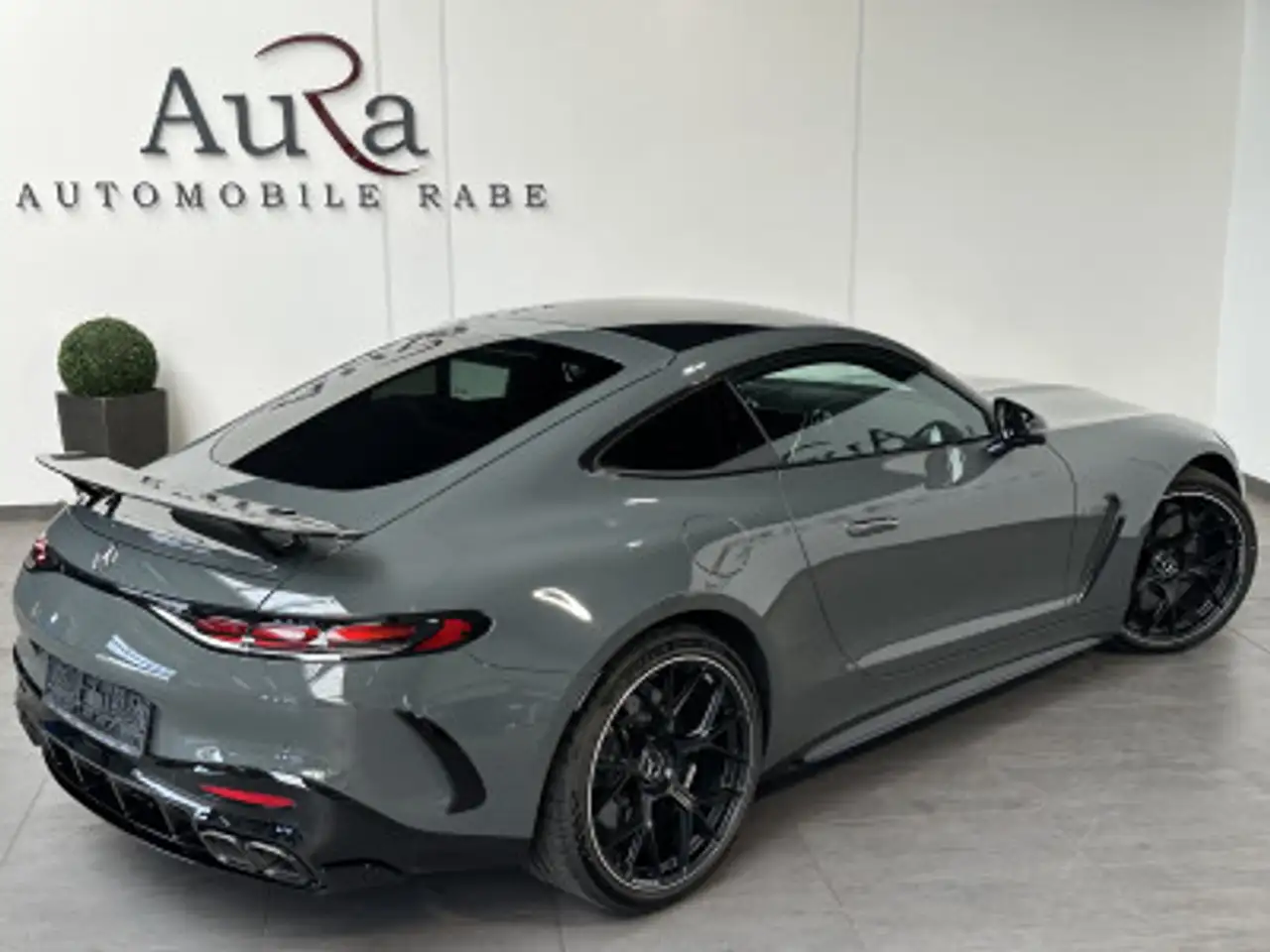 Mercedes-Benz AMG 5