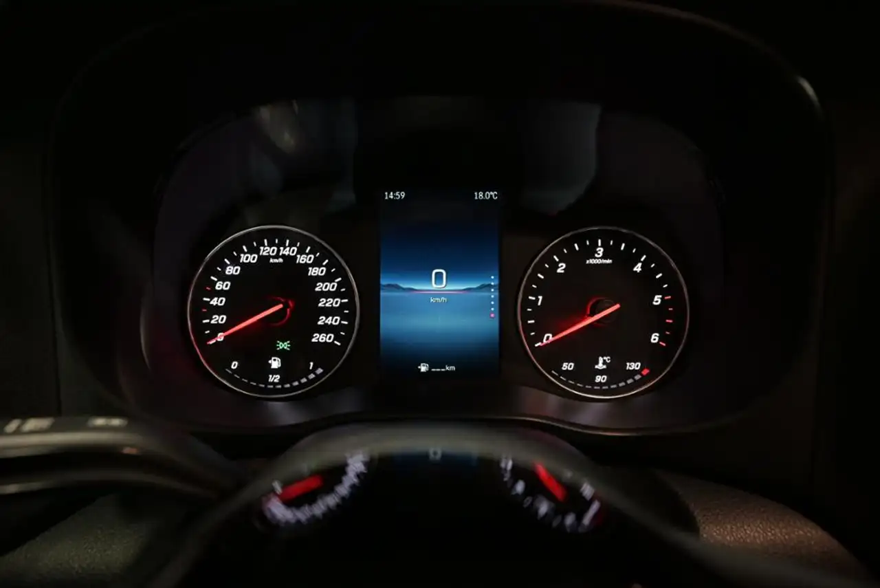 Mercedes-Benz Vito 116 8