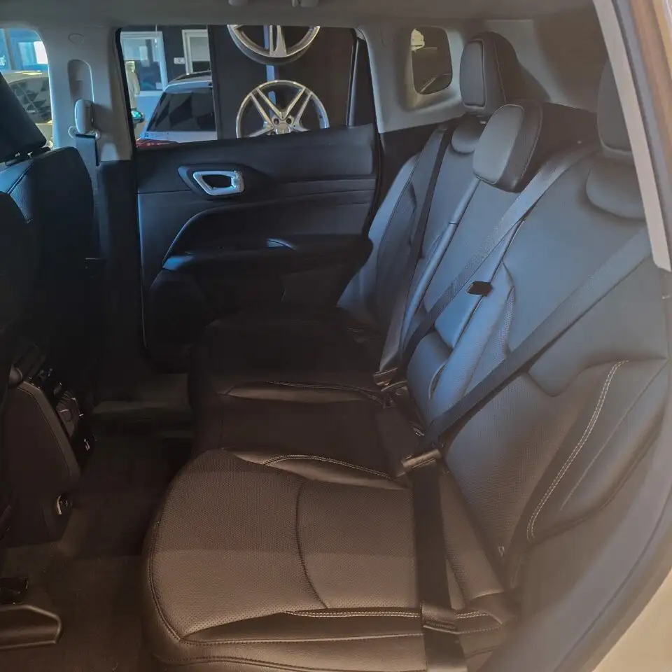 Jeep Compass 12