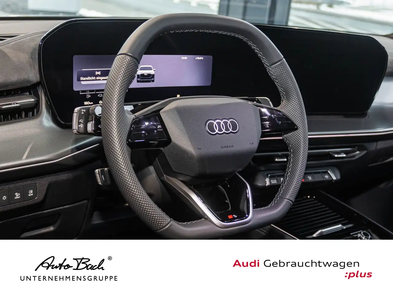 Audi Q3 10