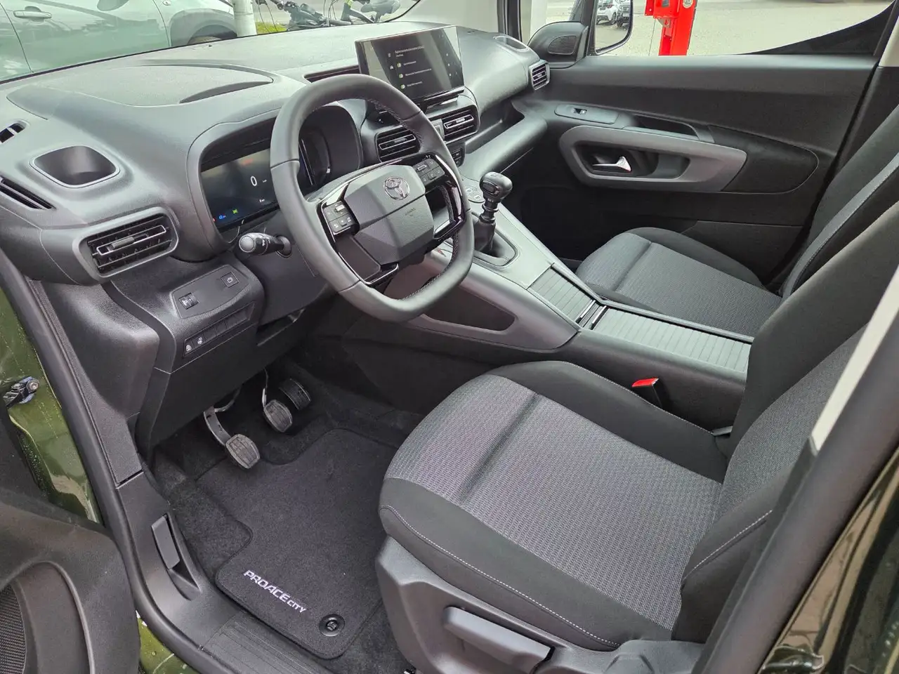 Toyota Proace 9