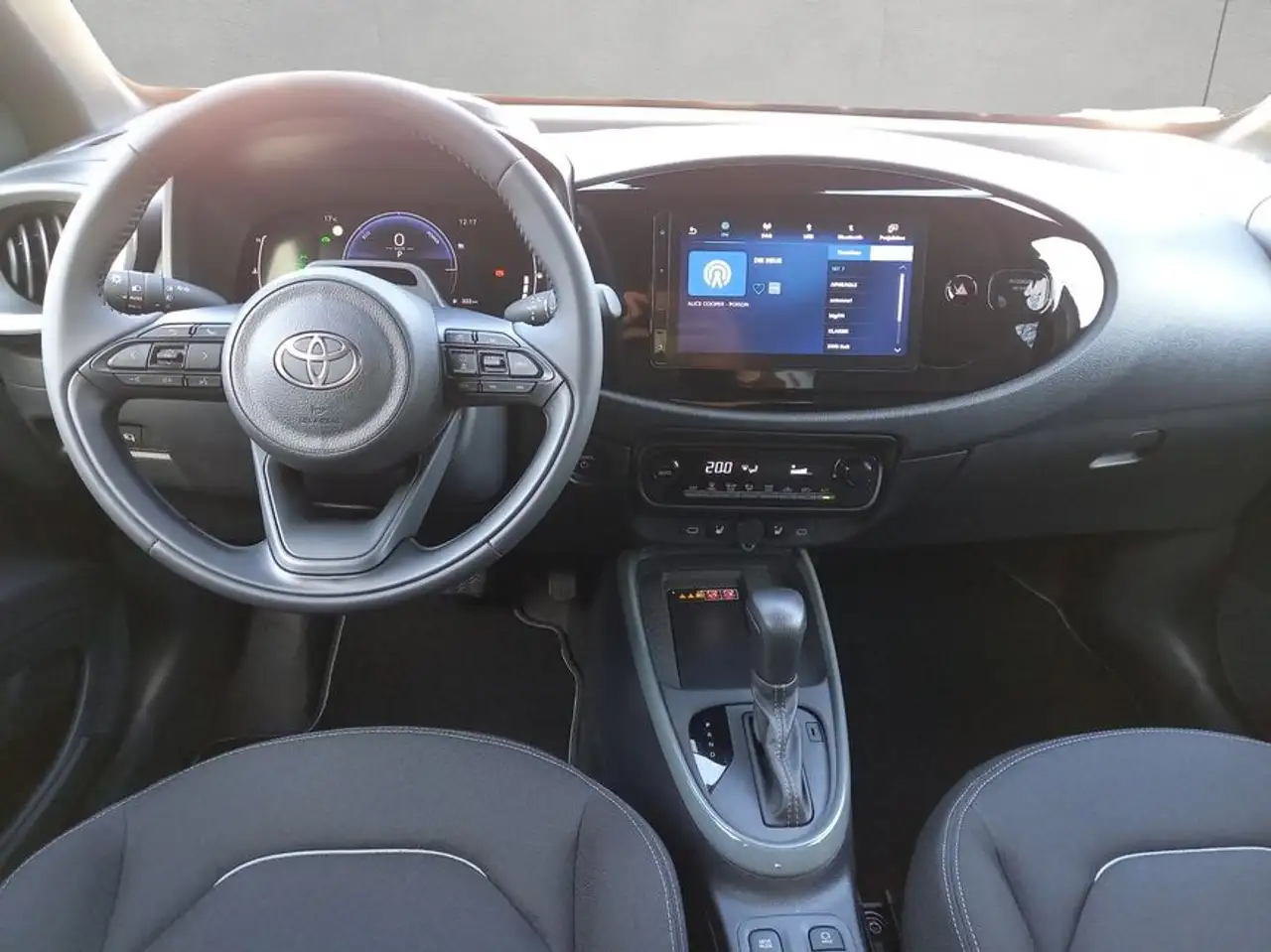Toyota Aygo X 13