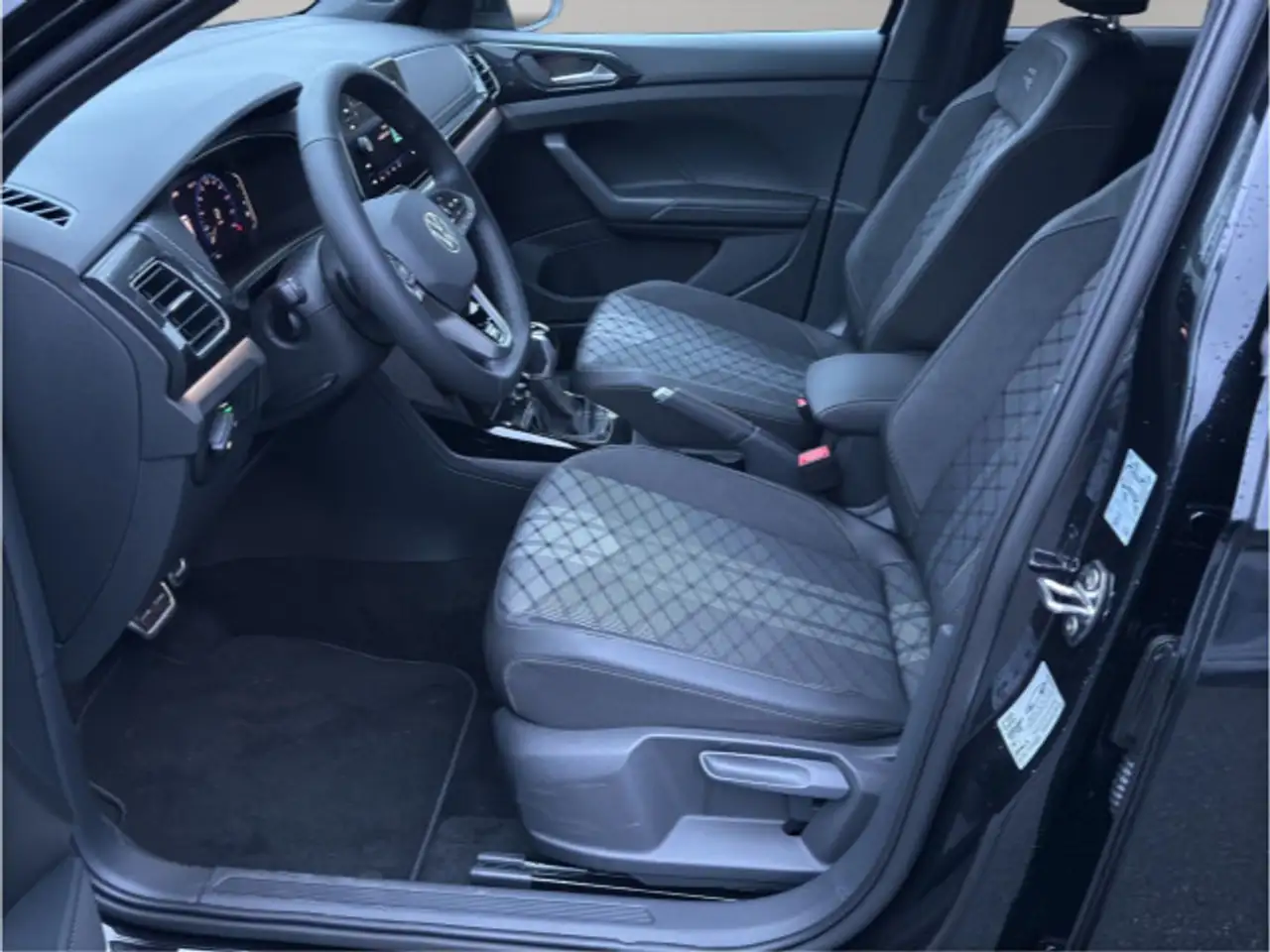 Volkswagen T-Cross 9
