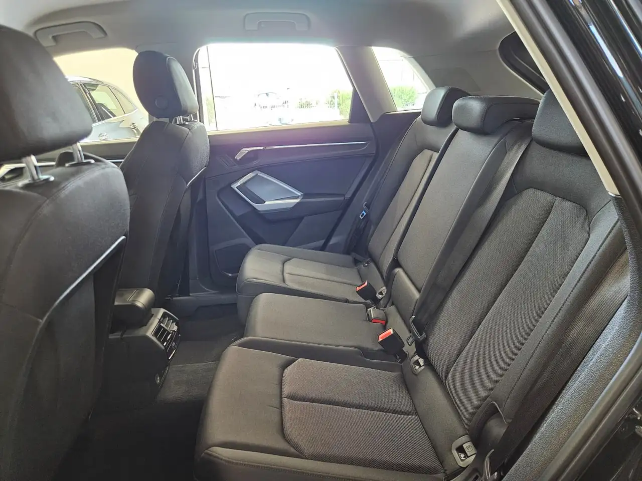 Audi Q3 11