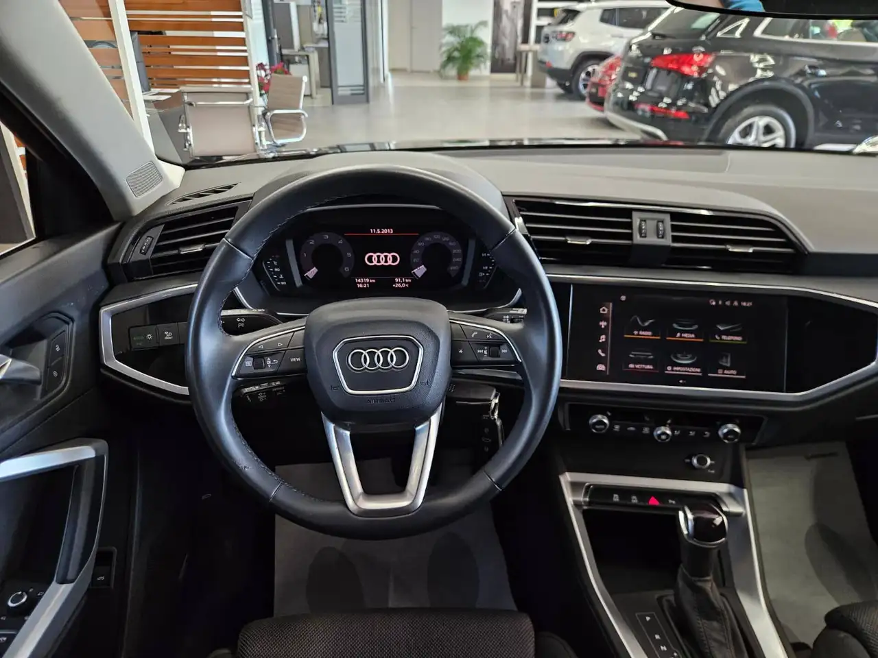 Audi Q3 12