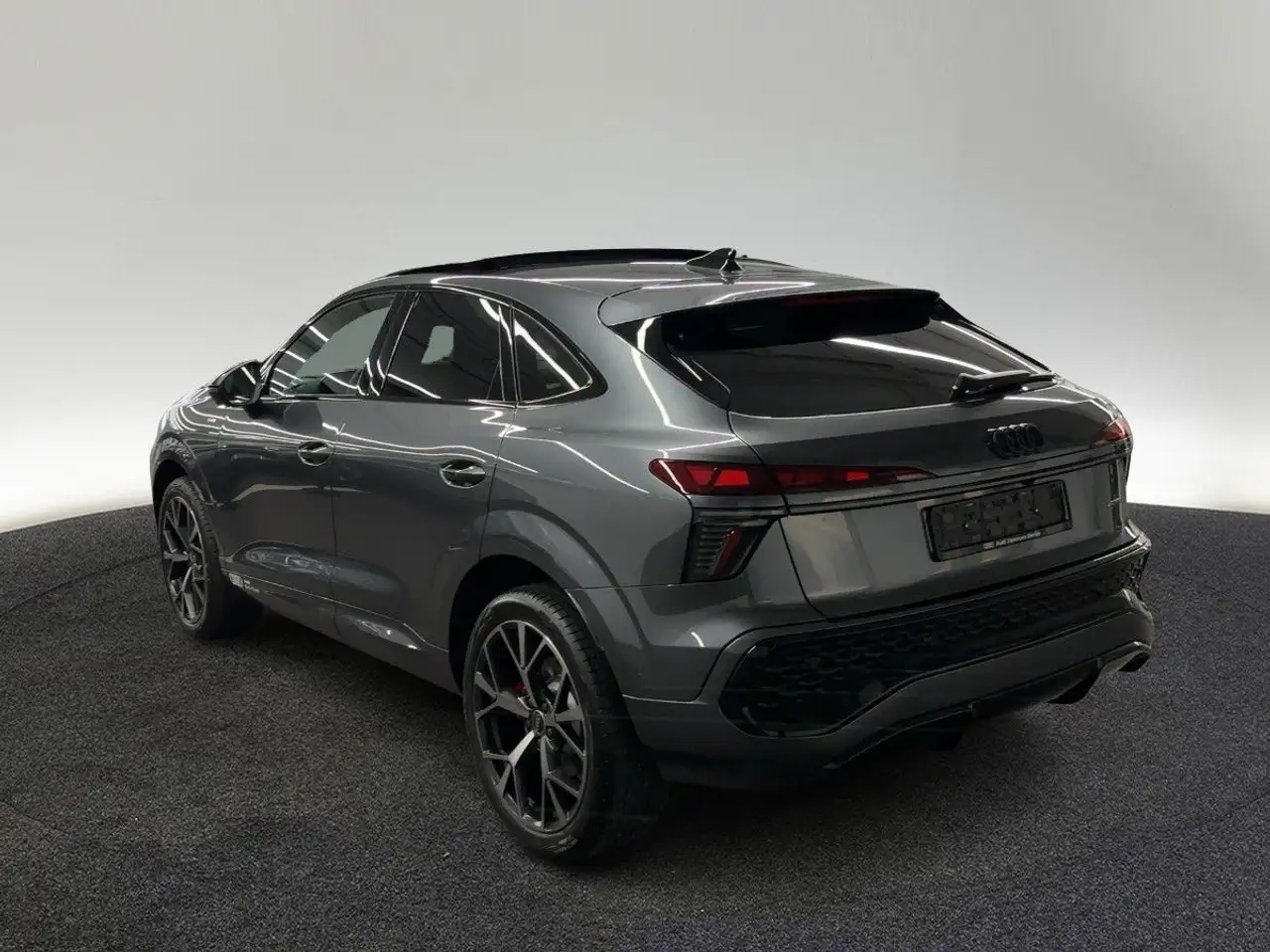 Audi Q3 4