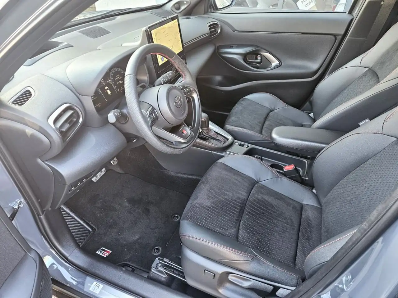 Toyota Yaris 5