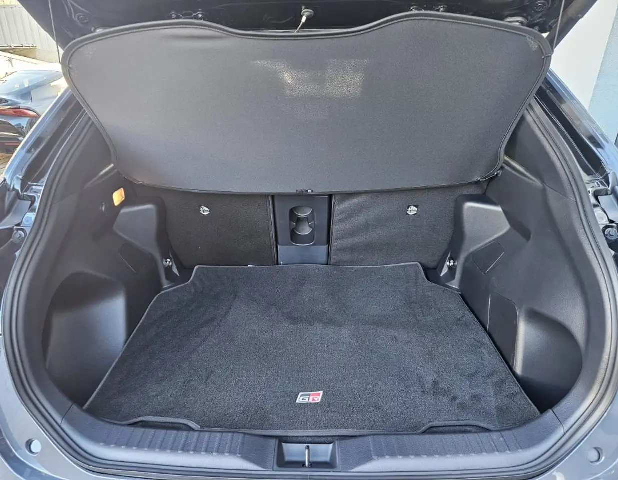 Toyota Yaris 8