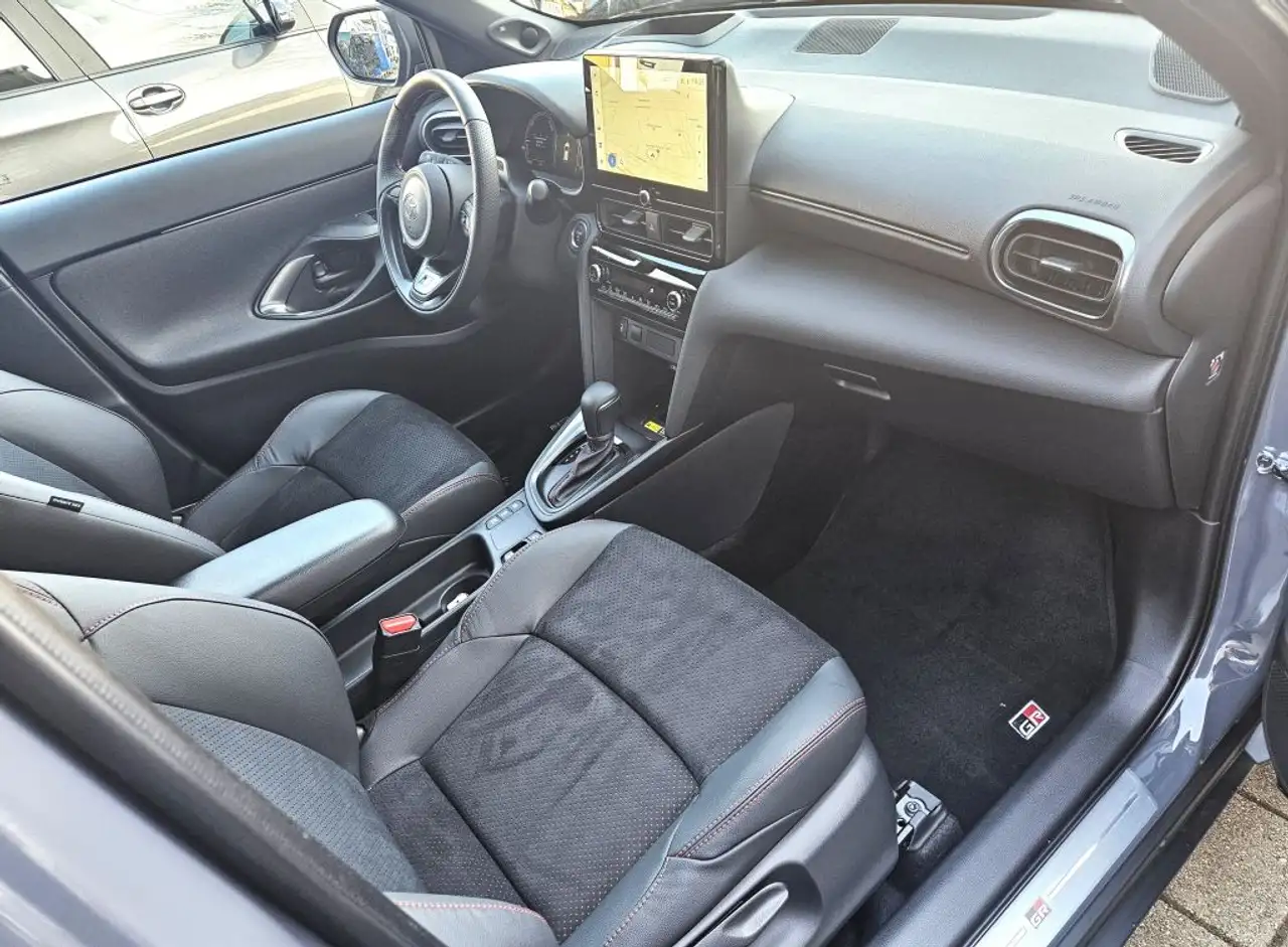 Toyota Yaris 9