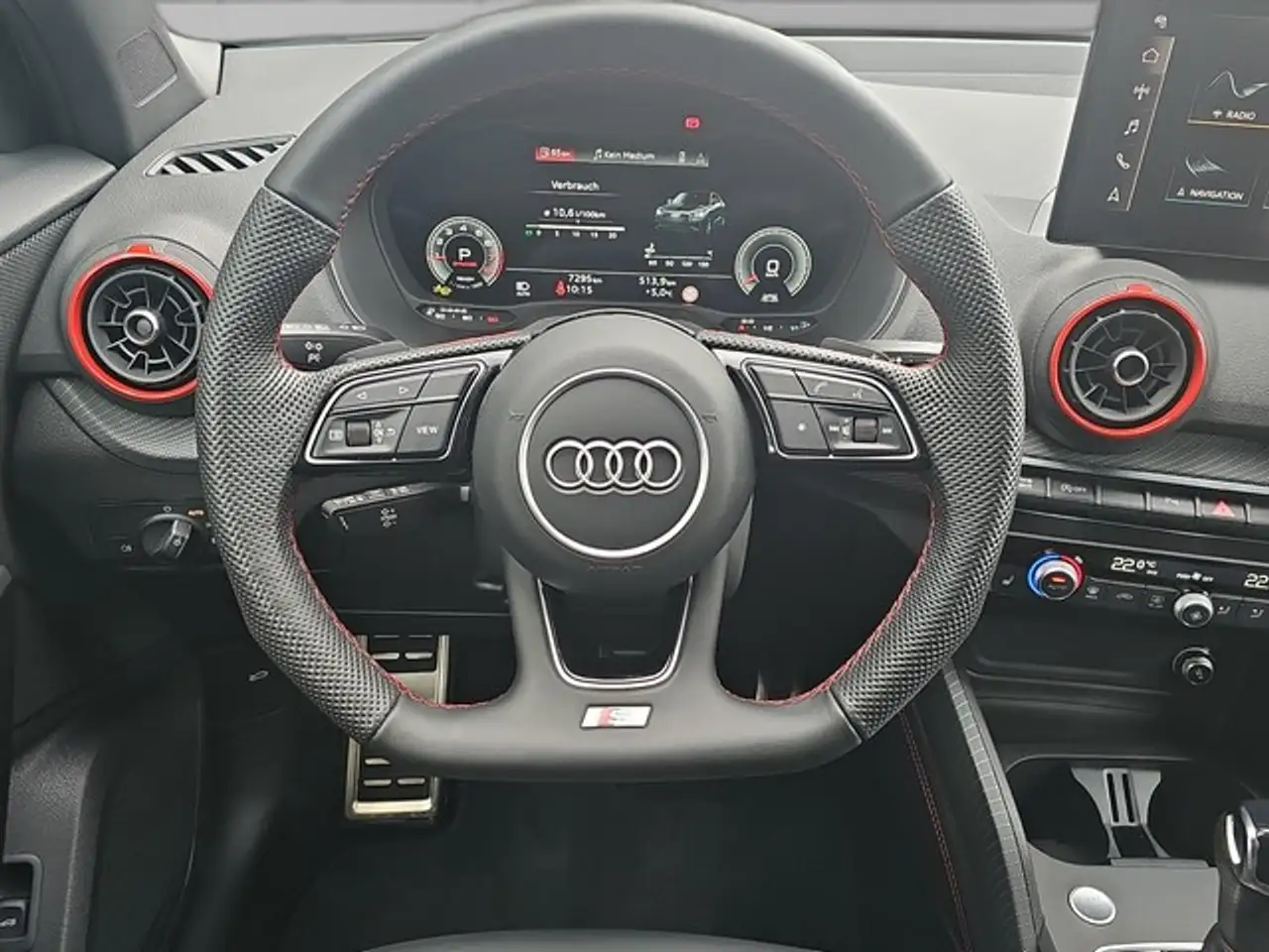 Audi Q2 35 11