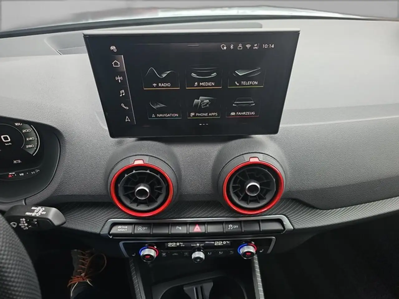Audi Q2 35 13