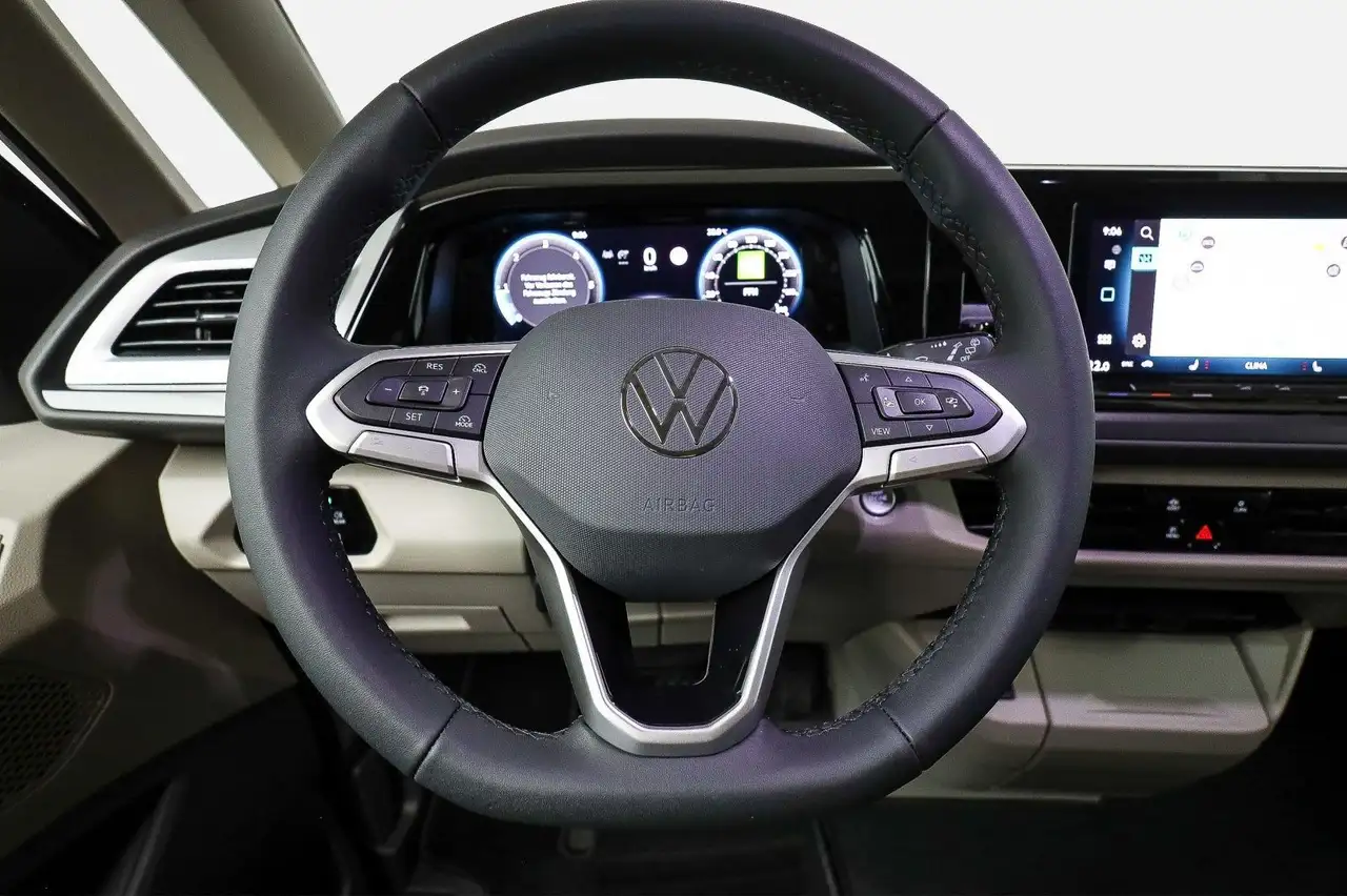 Volkswagen T7 Multivan 8