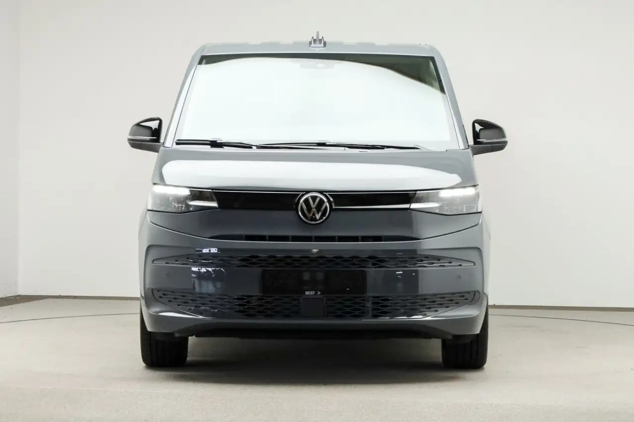 Volkswagen T7 Multivan 15