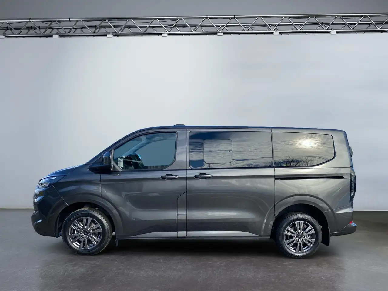 Ford Tourneo 3